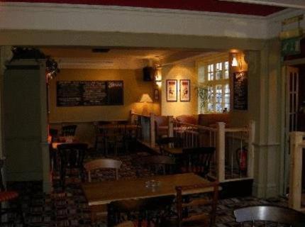 The Cranley Hotel Cranleigh Esterno foto