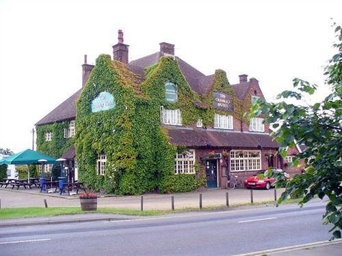 The Cranley Hotel Cranleigh Esterno foto