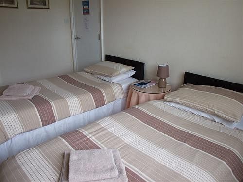 The Cranley Hotel Cranleigh Esterno foto